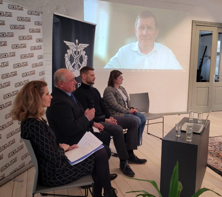 Diskusija Istaa Bilde Lapai