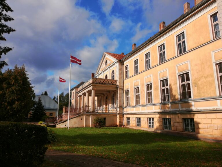 Skola