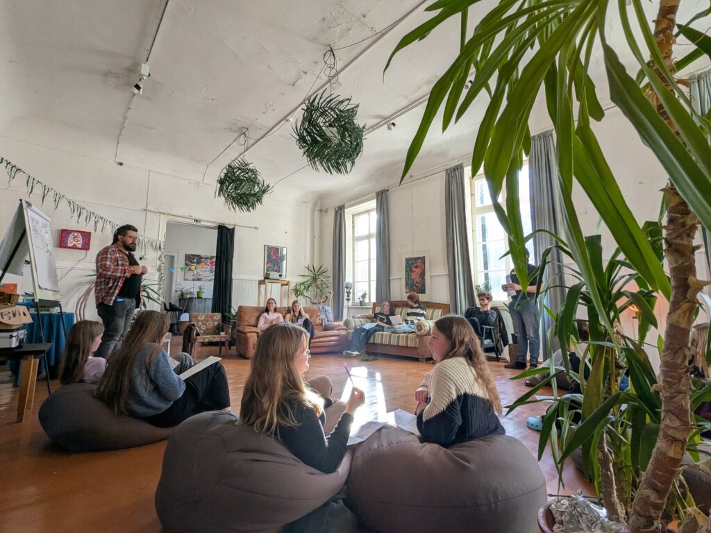 Dēmos1.diena
