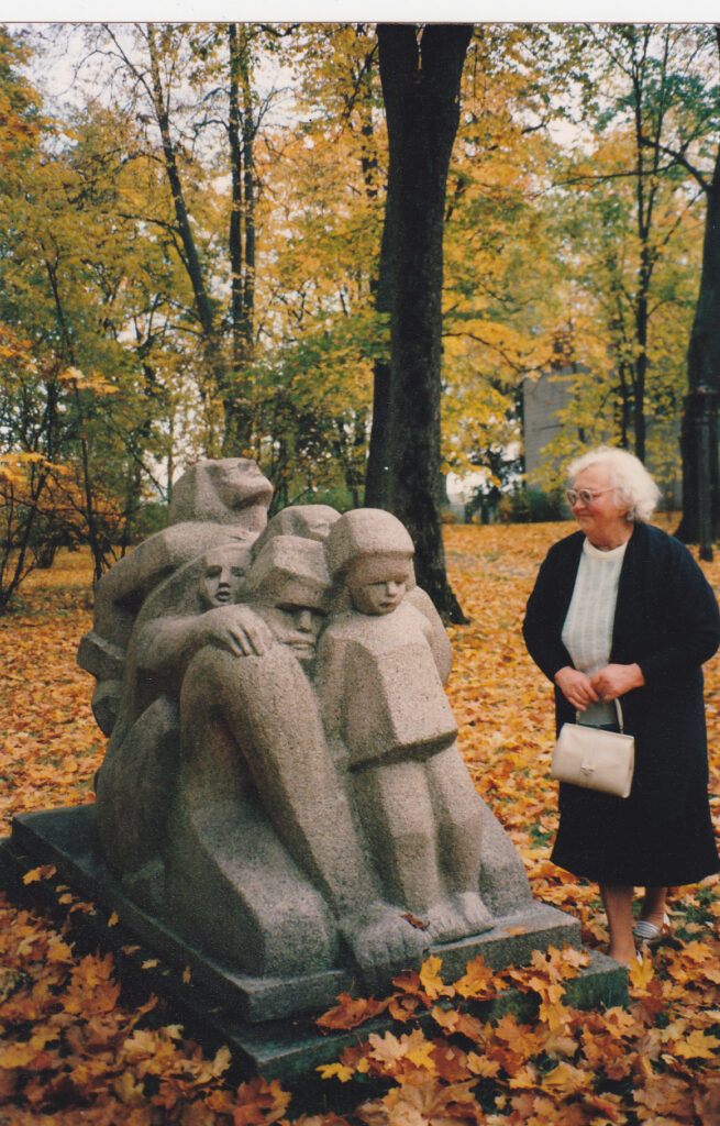 Līvija Rezevska Kuldīgas Pils Parks 1998.g.