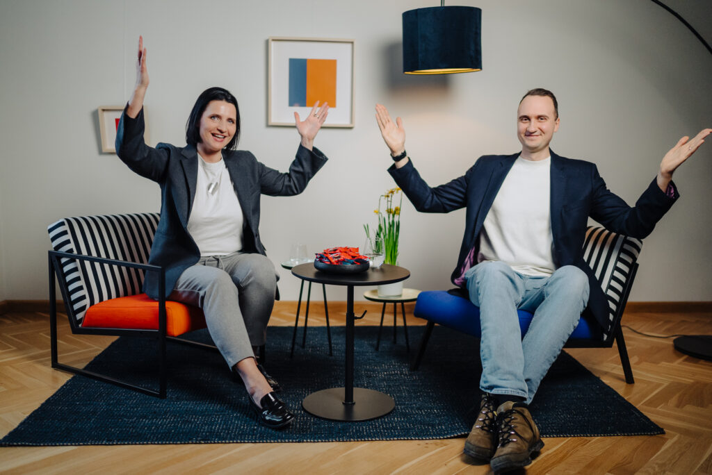 A Miksons I Akmentina Smildzina