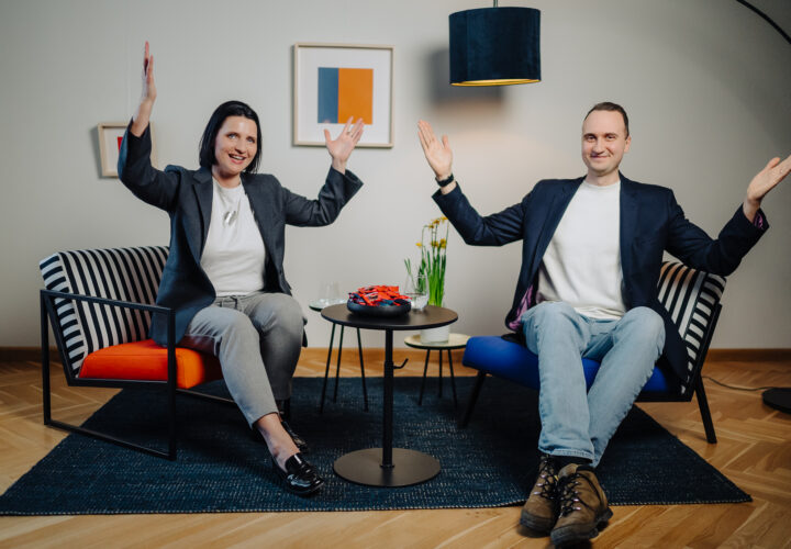 A Miksons I Akmentina Smildzina