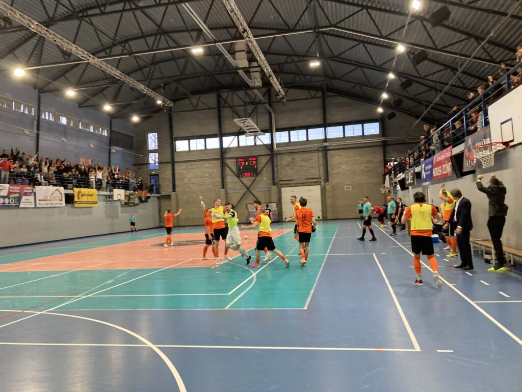 Futbola Klubs Nikers Uzvar (4)