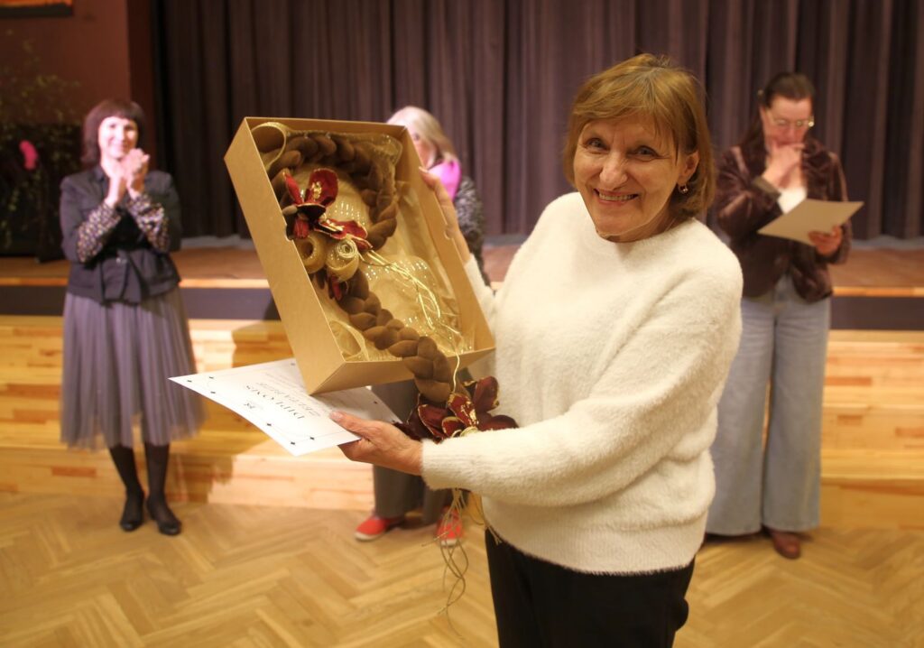 Img 7335 Zelta Bize Raimonda Vilmane