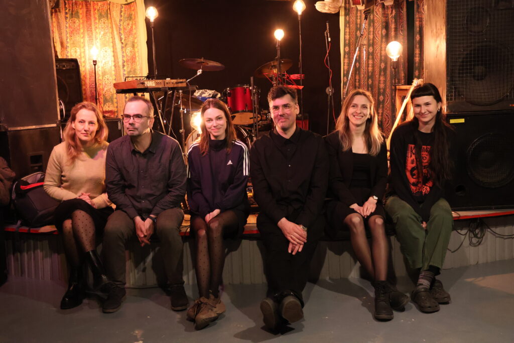 Vai 1.att Pēc Koncerta, Kopā Ar Zabadaka Pasākumu Organizatori Martu Darģi.