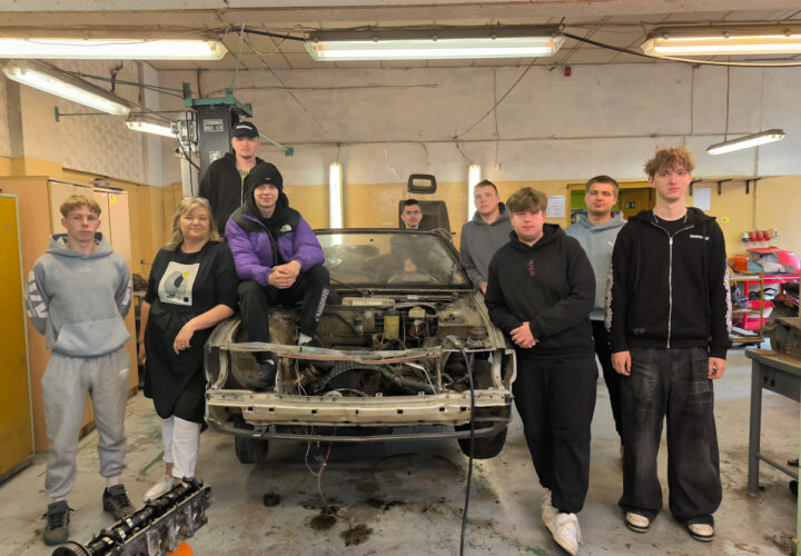 Kuldīgas tehnikuma darbnīcā